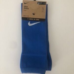 Nike Strike Soccer Sleeve Youth Size 3Y-5Y, Women 4-10, Men 6-8 Blue Size S/M